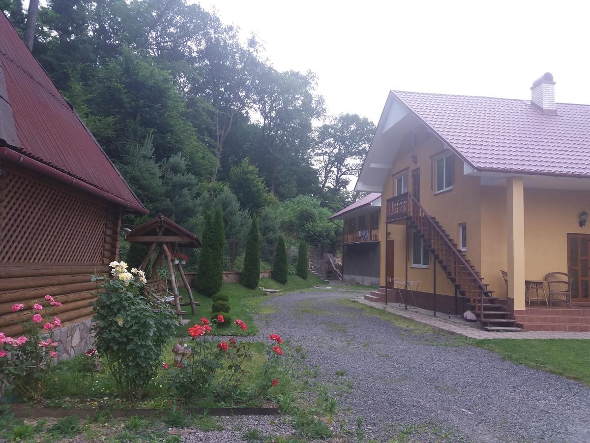 U Lyudmily Karpaty Exterior foto